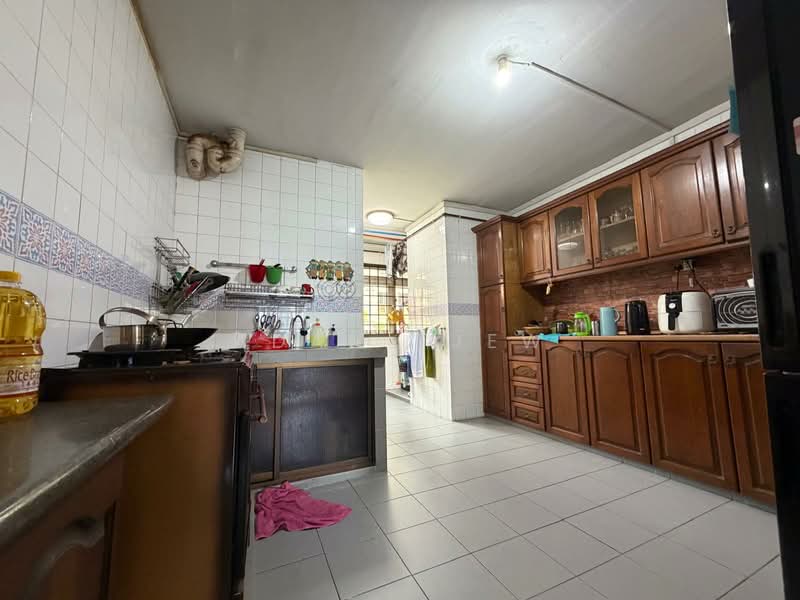 363 Hougang Avenue 5, 363 Hougang Avenue 5, 4 Bedrooms, 1,324 sqft, HDB Flat For Sale, by Adan Tjew, 500119332 - Kitchen - PropertyGuru.com.sg