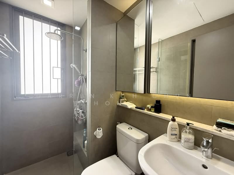 Riversails, 6 Upper Serangoon Crescent, 3 Bedrooms, 1,819 sqft, Condominium For Sale, by Darren Koh Chun Hong, 500119358 - Bathroom - PropertyGuru.com.sg