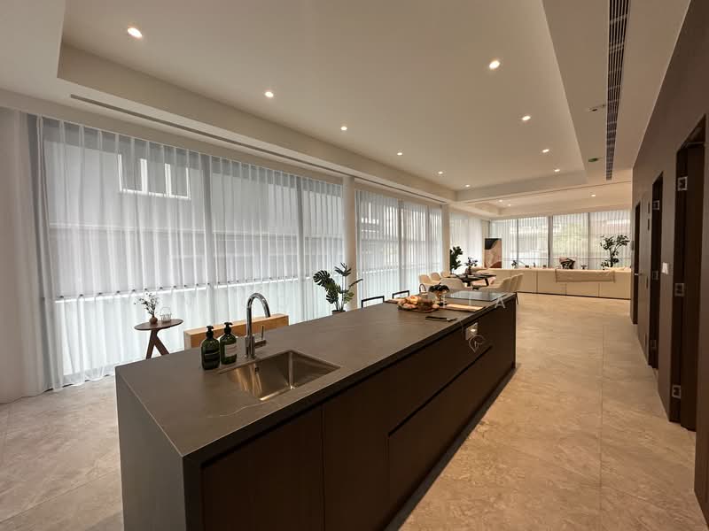 Seletar Hills Estate, Jalan Jarak, 7 Bedrooms, 9,200 sqft, Semi-Detached House For Sale, by Nicole Chia, 500119359 - Kitchen - PropertyGuru.com.sg