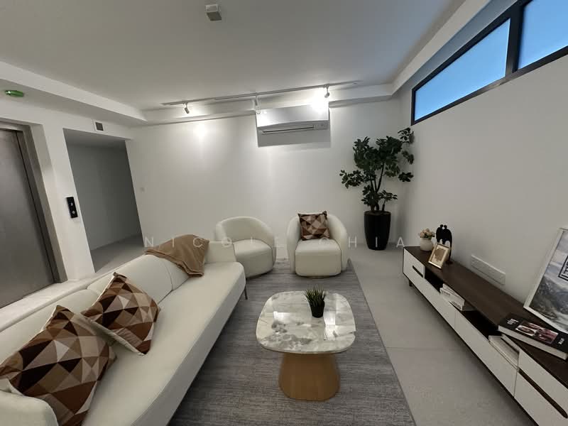 Seletar Hills Estate, Jalan Jarak, 7 Bedrooms, 9,200 sqft, Semi-Detached House For Sale, by Nicole Chia, 500119359 - Living Room - PropertyGuru.com.sg