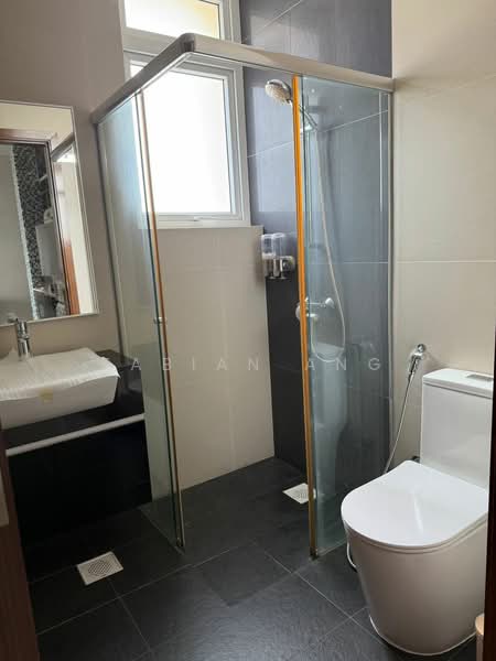 Eastwood Regency, 42 Eastwood Road, 1 Bedroom, 495 sqft, Condominium For Sale, by Fabian Ang, 500119362 - Bathroom - PropertyGuru.com.sg