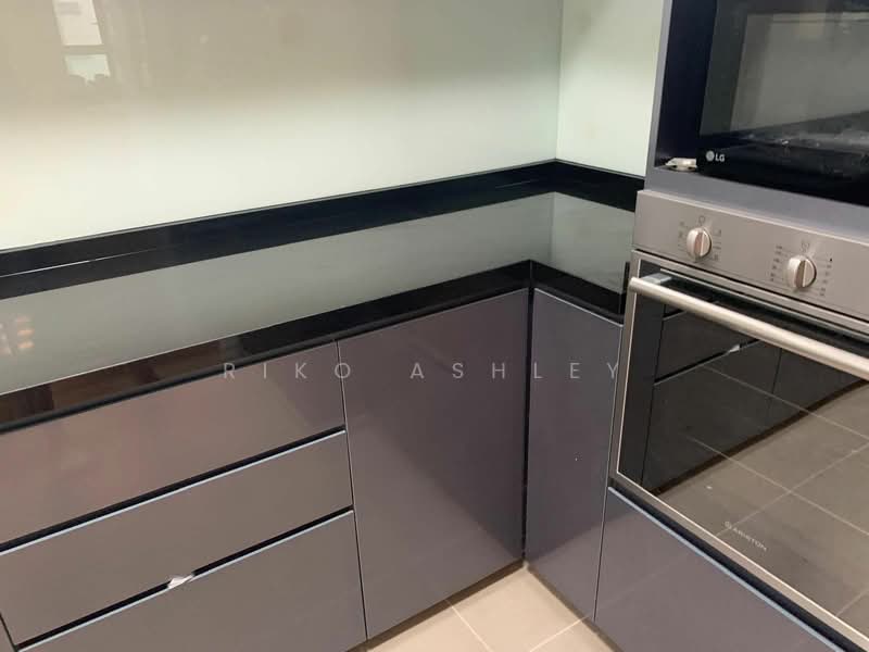 213A Compassvale Lane, 213A Compassvale Drive, 3 Bedrooms, 1,270 sqft, HDB Flat For Rent, by Riko Ashley, 500119363 - Kitchen - PropertyGuru.com.sg