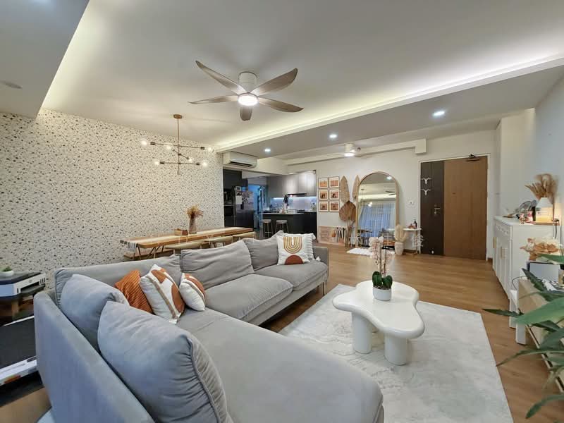 323D Sumang Walk, 323D Sumang Walk, 3 Bedrooms, 1,216 sqft, HDB Flat For Sale, by Andy Lim 林佳俊, 500119365 - Living Room - PropertyGuru.com.sg