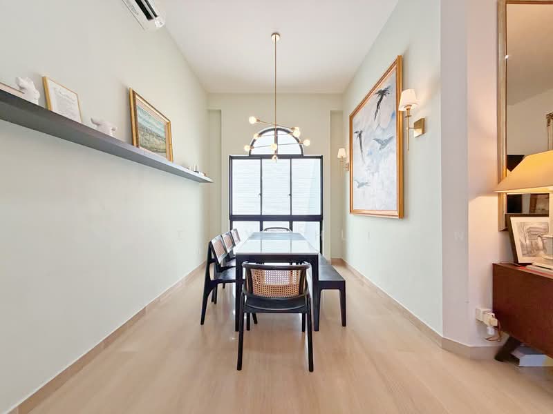 Holland Hill Park, 7A Holland Hill, 3 Bedrooms, 1,464 sqft, Condominium For Sale, by Joyce Lye Hui Xin, 500119370 - Dining Room - PropertyGuru.com.sg