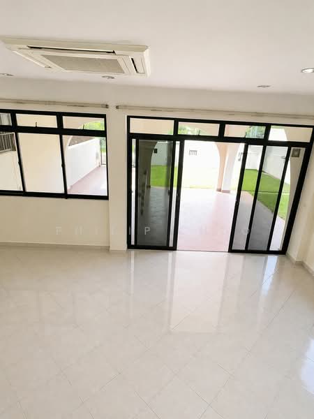 Lentor Villas, Lentor Street, 5 Bedrooms, 4,000 sqft, Semi-Detached House For Rent, by Philip Choo, 500119375 - Living Room - PropertyGuru.com.sg