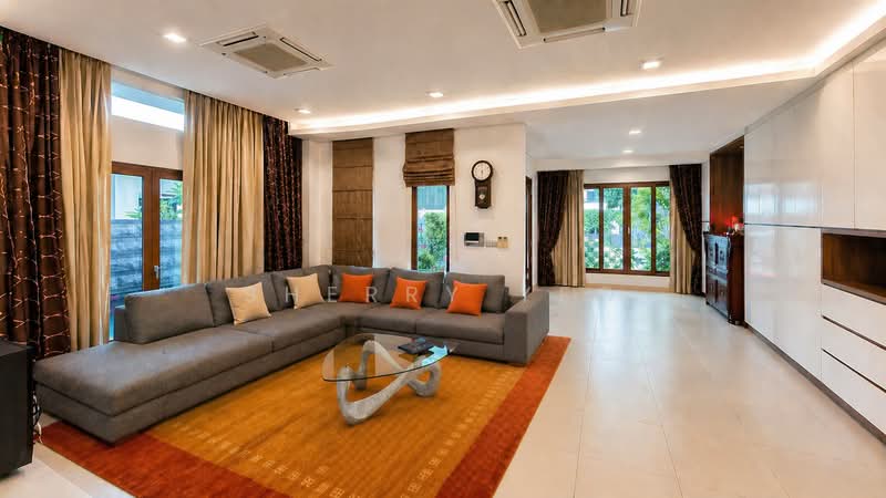Begonia Drive, Begonia Drive near to Seletar Hills / Yio Chu Kang landed estate in Singapore, 7 Bedrooms, 5,033 sqft, Semi-Detached House For Sale, by Sherry Yeo, 500119377 - Living Room - PropertyGuru.com.sg