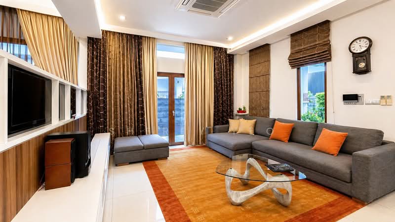 Begonia Drive, Begonia Drive near to Seletar Hills / Yio Chu Kang landed estate in Singapore, 7 Bedrooms, 5,033 sqft, Semi-Detached House For Sale, by Sherry Yeo, 500119377 - Living Room - PropertyGuru.com.sg