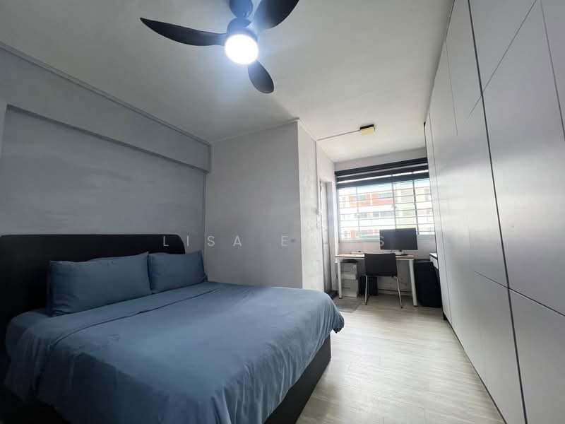 864 Tampines Street 83, 864 Tampines Street 83, 3 Bedrooms, 1,119 sqft, HDB Flat For Sale, by Lisa Elias, 500119417 - Master Bedroom - PropertyGuru.com.sg