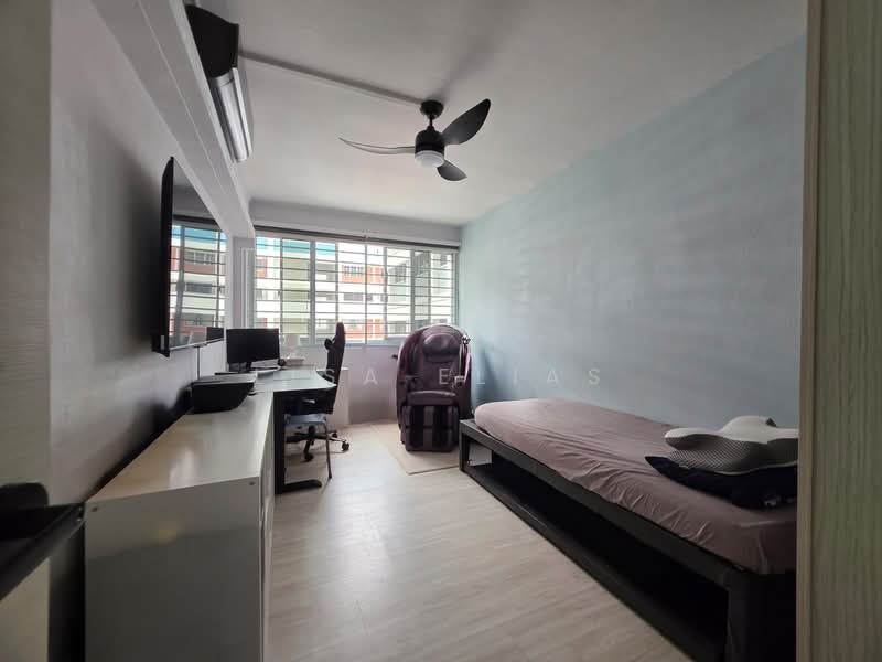 864 Tampines Street 83, 864 Tampines Street 83, 3 Bedrooms, 1,119 sqft, HDB Flat For Sale, by Lisa Elias, 500119417 - Common Room 2 - PropertyGuru.com.sg