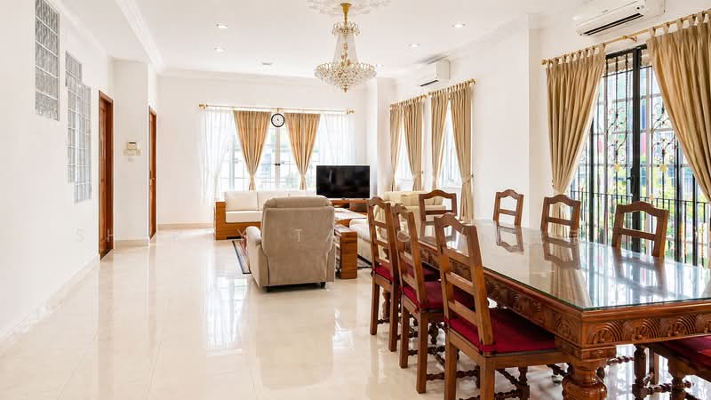 Jalan Leban, Sembawang Hills Estate, 1km to CHIJ St Nicholas Girls, Jalan Leban, 8 Bedrooms, 5,000 sqft, Semi-Detached House For Sale, by Sherry Tang (邓民洁), 500119451 - Living Room - PropertyGuru.com.sg