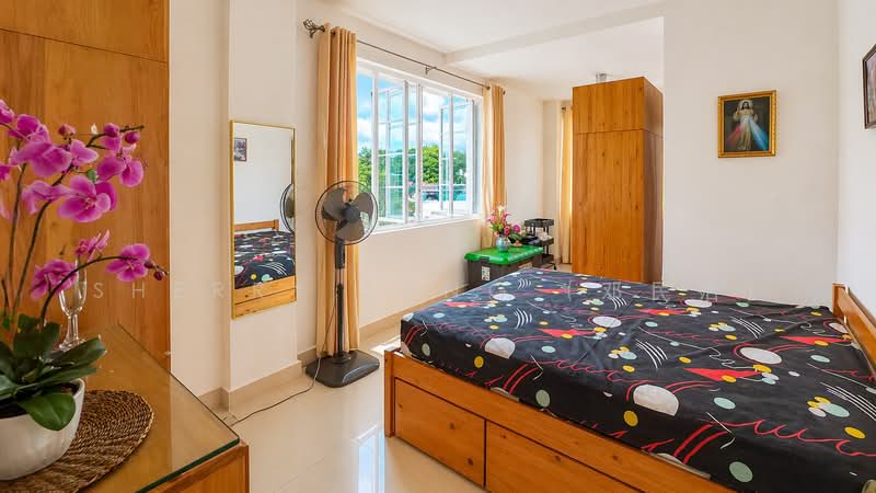 Jalan Leban, Sembawang Hills Estate, 1km to CHIJ St Nicholas Girls, Jalan Leban, 8 Bedrooms, 5,000 sqft, Semi-Detached House For Sale, by Sherry Tang (邓民洁), 500119451 - Bedroom - PropertyGuru.com.sg