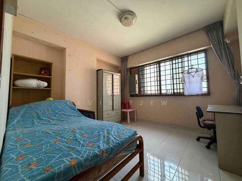363 Hougang Avenue 5, 363 Hougang Avenue 5, 4 Bedrooms, 1,324 sqft, HDB Flat For Sale, by Elvin Tjew, 500119454 - Bedroom - PropertyGuru.com.sg
