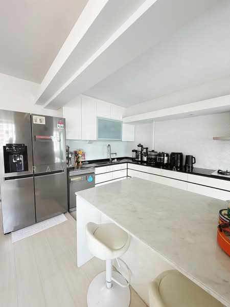 90 Bedok North Street 4, 90 Bedok North Street 4, 3 Bedrooms, 1,259 sqft, HDB Flat For Sale, by Raymond Tiah, 500119464 - Kitchen - PropertyGuru.com.sg