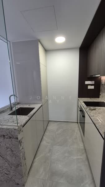 Tembusu Grand, 96 Jalan Tembusu, 2 Bedrooms, 743 sqft, Condominium For Rent, by Joanne Tay, 500119467 - Kitchen - PropertyGuru.com.sg