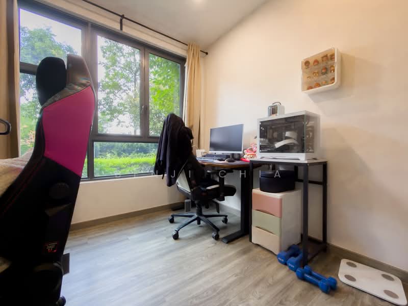 The Brownstone, 160 Canberra Drive, 3 Bedrooms, 915 sqft, Executive Condominium For Sale, by Benji Chia, 500119468 - Study - PropertyGuru.com.sg