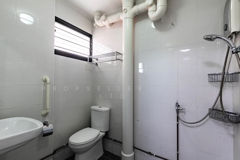 103 Ah Hood Road, 103 Ah Hood Road, 3 Bedrooms, 1,270 sqft, HDB Flat For Sale, by PROPSELLER PTE. LTD., 500119489 - Bathroom - PropertyGuru.com.sg