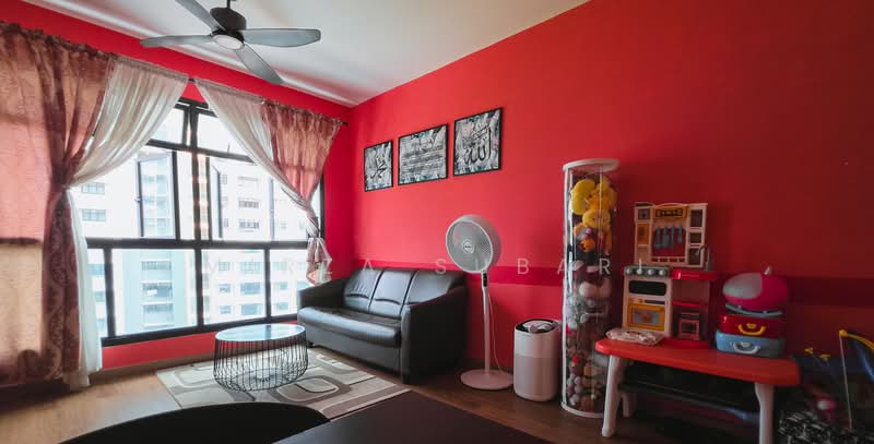 413C Northshore Drive, 413C Northshore Drive, 2 Bedrooms, 732 sqft, HDB Flat For Sale, by Mirza Subari, 500119509 - Living Room - PropertyGuru.com.sg