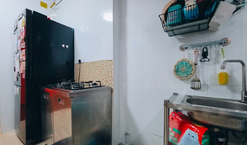 413C Northshore Drive, 413C Northshore Drive, 2 Bedrooms, 732 sqft, HDB Flat For Sale, by Mirza Subari, 500119509 - Kitchen - PropertyGuru.com.sg