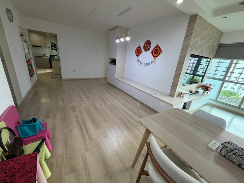 175A Punggol Field, 175A Punggol Field, 3 Bedrooms, 1,184 sqft, HDB Flat For Sale, by Samuel Yong, 500119514 - Living Room - PropertyGuru.com.sg