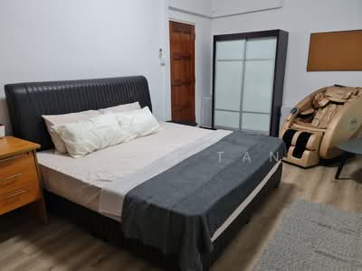 For Rent - Large Room Near Tanah Merah! 2 Pax Ok!
