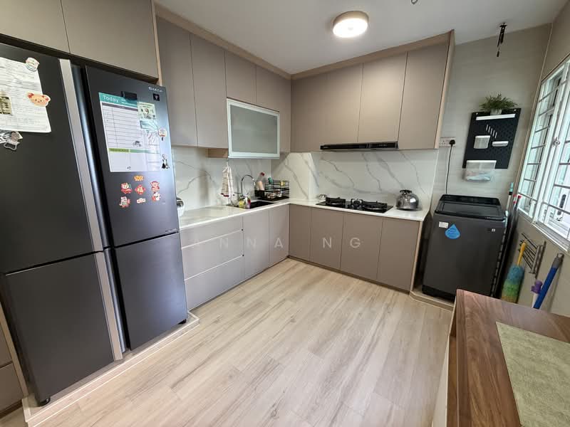 175A Punggol Field, 175A Punggol Field, 3 Bedrooms, 1,184 sqft, HDB Flat For Sale, by Anna Ng, 500119521 - Kitchen - PropertyGuru.com.sg