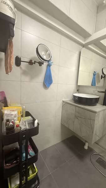 175A Punggol Field, 175A Punggol Field, 3 Bedrooms, 1,184 sqft, HDB Flat For Sale, by Jennifer Wong, 500119525 - Bathroom - PropertyGuru.com.sg