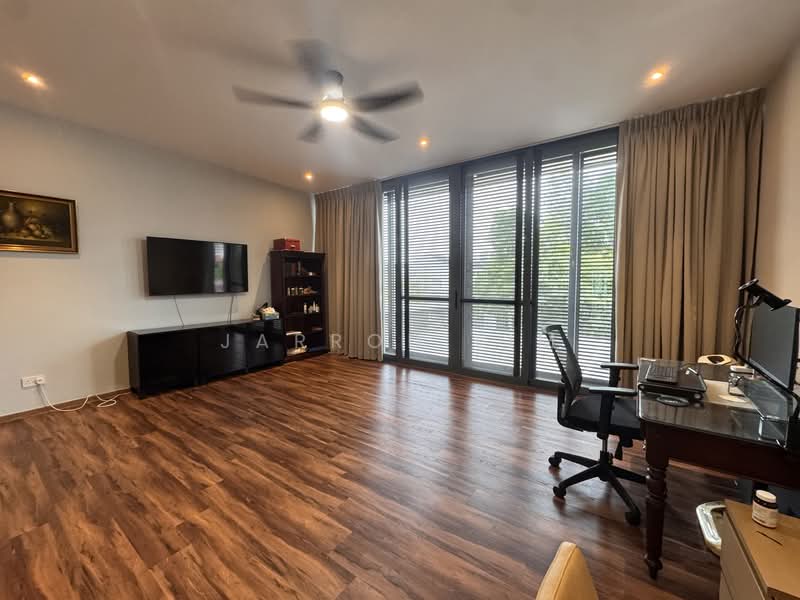 Sembawang Hills Estate, Jalan Kuras, 5 Bedrooms, 4,150 sqft, Terraced House For Sale, by Jarrod Lim, 500119529 - Study - PropertyGuru.com.sg