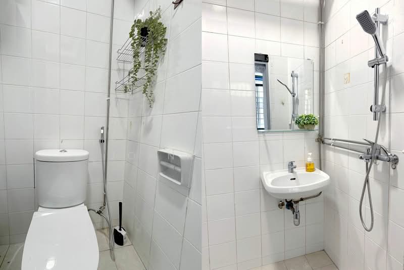 Bassein Court, 5 Bassein Road, Room Rental, 150 sqft, Condominium For Rent, by Joanne Tay, 500119531 - Bathroom - PropertyGuru.com.sg