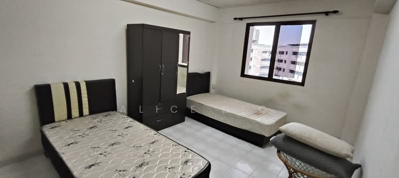51 Lorong 6 Toa Payoh, 51 Lorong 6 Toa Payoh, 2 Bedrooms, 678 sqft, HDB Flat For Sale, by Alice Neo, 500119532 - Bedroom - PropertyGuru.com.sg