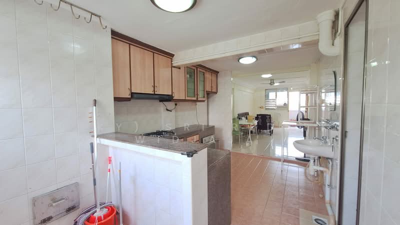 1 Lorong 7 Toa Payoh, 1 Lorong 7 Toa Payoh, 3 Bedrooms, 720 sqft, HDB Flat For Sale, by (Ekky) Sri Redjeki Widjaja, 500119582 - Kitchen - PropertyGuru.com.sg
