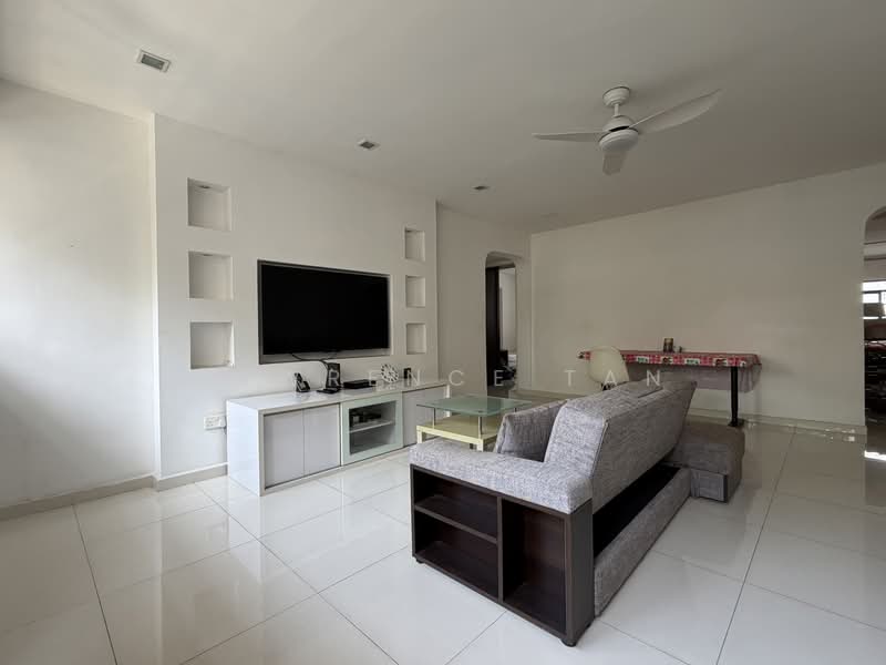 114 Bukit Purmei Road, 114 Bukit Purmei Road, 3 Bedrooms, 1,109 sqft, HDB Flat For Sale, by Lawrence Tan, 500119588 - Living Room - PropertyGuru.com.sg