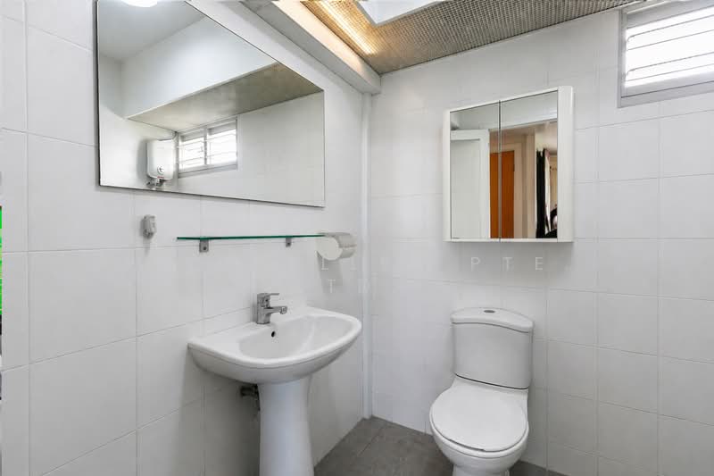 450 Yishun Ring Road, 450 Yishun Ring Road, 3 Bedrooms, 990 sqft, HDB Flat For Sale, by ADNIX LIU, 500119593 - Bathroom - PropertyGuru.com.sg