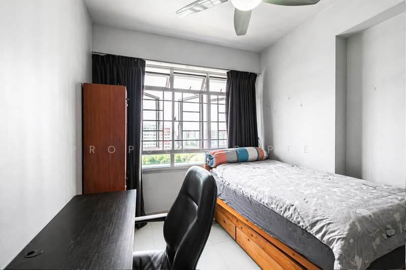 450 Yishun Ring Road, 450 Yishun Ring Road, 3 Bedrooms, 990 sqft, HDB Flat For Sale, by ADNIX LIU, 500119593 - Bedroom - PropertyGuru.com.sg