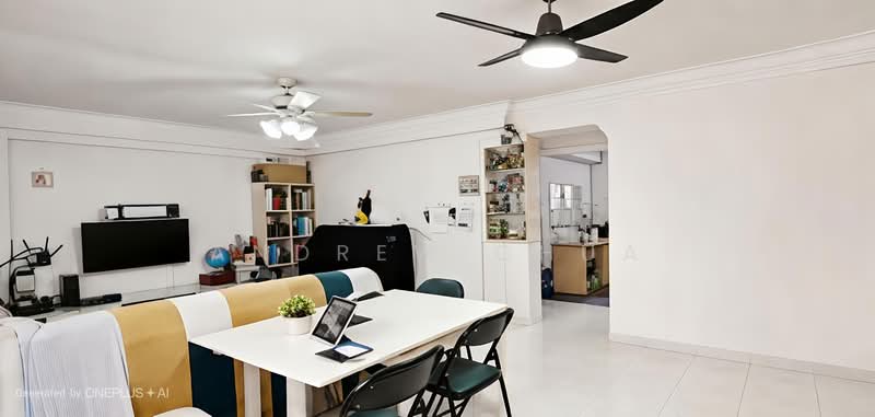 525 Jelapang Road, 525 Jelapang Road, 3 Bedrooms, 1,109 sqft, HDB Flat For Sale, by Andrew Chua, 500119598 - Living Room - PropertyGuru.com.sg
