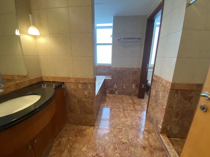 Orchard Scotts, 11 Anthony Road, 4 Bedrooms, 2,497 sqft, Condominium For Rent, by Meriell Alexiz Kwek, 500119604 - Bathroom - PropertyGuru.com.sg