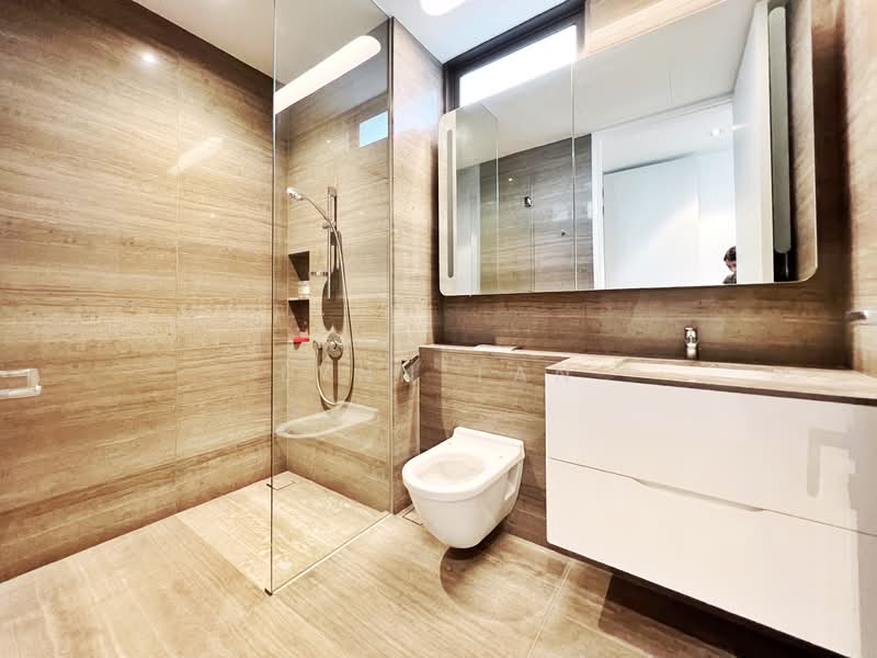 Lloyd SixtyFive, 65 Lloyd Road, 3 Bedrooms, 3,638 sqft, Condominium For Rent, by Lynn Tan, 500119635 - Bathroom - PropertyGuru.com.sg