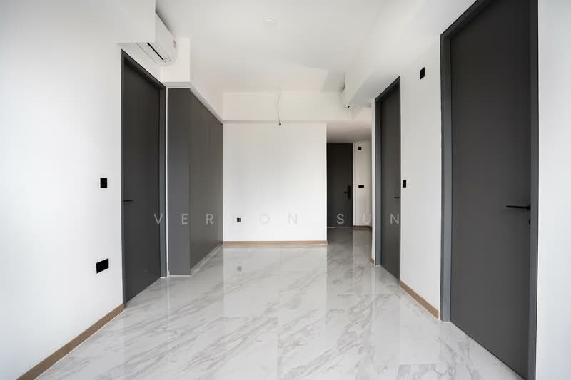 The Landmark, 173 Chin Swee Road, 2 Bedrooms, 678 sqft, Condominium For Sale, by Vernon Sun, 500119654 - Corridor - PropertyGuru.com.sg