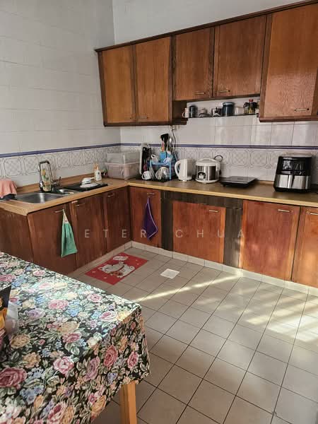 Sea Breeze Terrace, 42 Sea Breeze Avenue, Room Rental, 200 sqft, Terraced House For Rent, by Peter Chua, 500119693 - Kitchen - PropertyGuru.com.sg