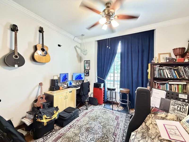 1km Maris Stella, MRT, 3sty Corner Terr, Gd Layout, Bright, Gd wind flow, Serangoon Estate, Bratley Estate, 5 Bedrooms, 3,000 sqft, Corner Terrace For Sale, by Alex Ng, 500119705 - Study - PropertyGuru.com.sg