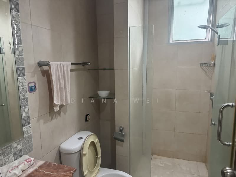 Calarasi, 31 Kim Keat Lane, 3 Bedrooms, 1,206 sqft, Apartment For Sale, by Diana Wei, 500119721 - Bathroom - PropertyGuru.com.sg