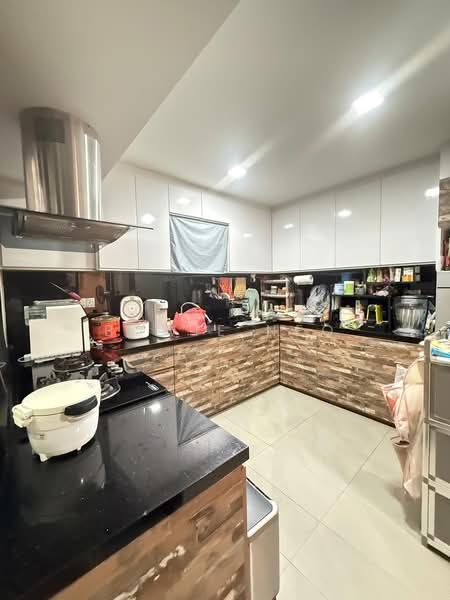 Marshall Lodge, 89 Marshall Road, 4 Bedrooms, 1,777 sqft, Cluster House For Sale, by Bowie Neo, 500119722 - Kitchen - PropertyGuru.com.sg
