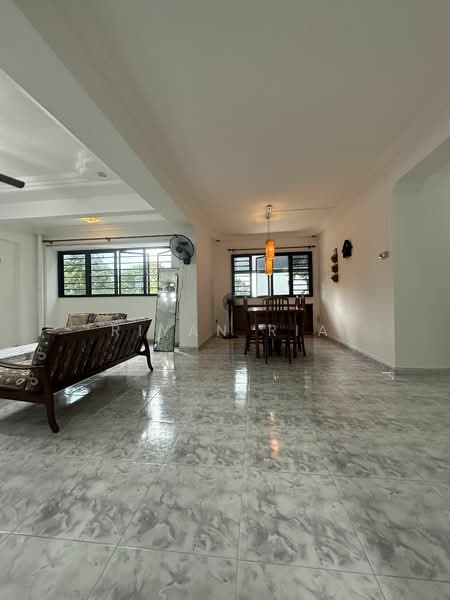 753 Woodlands Circle, 753 Woodlands Circle, 4 Bedrooms, 121 sqft, HDB Flat For Sale, by Riyan Ria, 500119727 - Living Room - PropertyGuru.com.sg