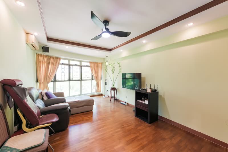 105B Edgefield Plains, 105B Edgefield Plains, 3 Bedrooms, 1,184 sqft, HDB Flat For Sale, by Lucas Wang, 500119742 - Living Room - PropertyGuru.com.sg