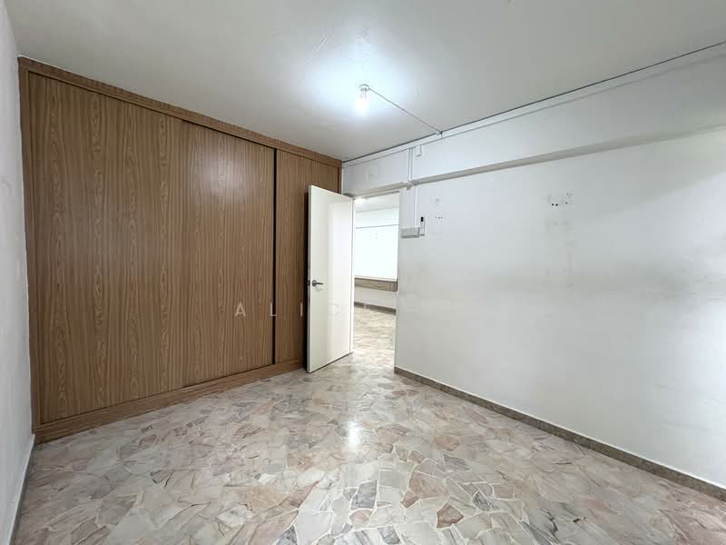 107 Yishun Ring Road, 107 Yishun Ring Road, 2 Bedrooms, 721 sqft, HDB Flat For Sale, by Alice Ng, 500119746 - Master Bedroom - PropertyGuru.com.sg