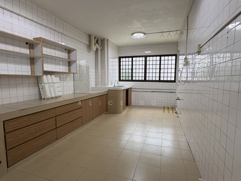 107 Yishun Ring Road, 107 Yishun Ring Road, 2 Bedrooms, 721 sqft, HDB Flat For Sale, by Alice Ng, 500119746 - Kitchen - PropertyGuru.com.sg
