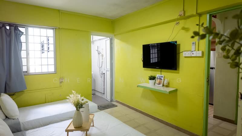 223 Serangoon Avenue 4, 223 Serangoon Avenue 4, 2 Bedrooms, 721 sqft, HDB Flat For Sale, by Cherlyn Wang, 500119753 - Master Bedroom - PropertyGuru.com.sg