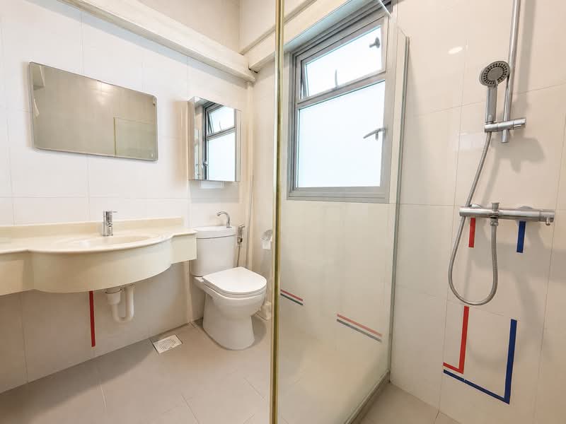 231B Sumang Lane, 231B Sumang Lane, 3 Bedrooms, 1,216 sqft, HDB Flat For Sale, by Kleeve Lim, 500119754 - Bathroom - PropertyGuru.com.sg