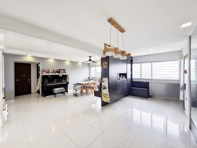 730 Yishun Street 71, 730 Yishun Street 71, 3 Bedrooms, 1,313 sqft, HDB Flat For Sale, by Terence Chua Kai Lun, 500119755 - Living Room - PropertyGuru.com.sg