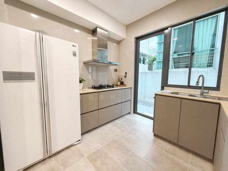 Greenleaf Avenue, Greenleaf Avenue, 7 Bedrooms, 6,278 sqft, Semi-Detached House For Sale, by Bjorn Lim, 500119764 - Kitchen - PropertyGuru.com.sg