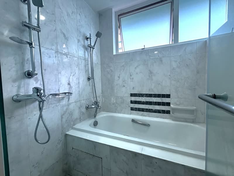 Dahlia Park Condo, 7 Flora Drive, 3 Bedrooms, 1,281 sqft, Condominium For Sale, by Alvin Tay, 500119798 - Bathroom - PropertyGuru.com.sg